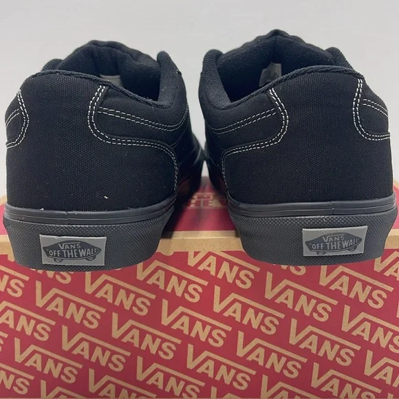 Vans Men’s Bearcat (Canvas) Black/Black
VN000DT2186
Sneakers - Picture 13 of 16